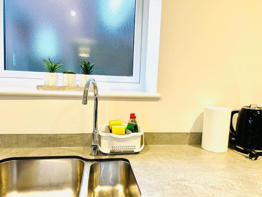 Stylish Dover Apt With Castle View