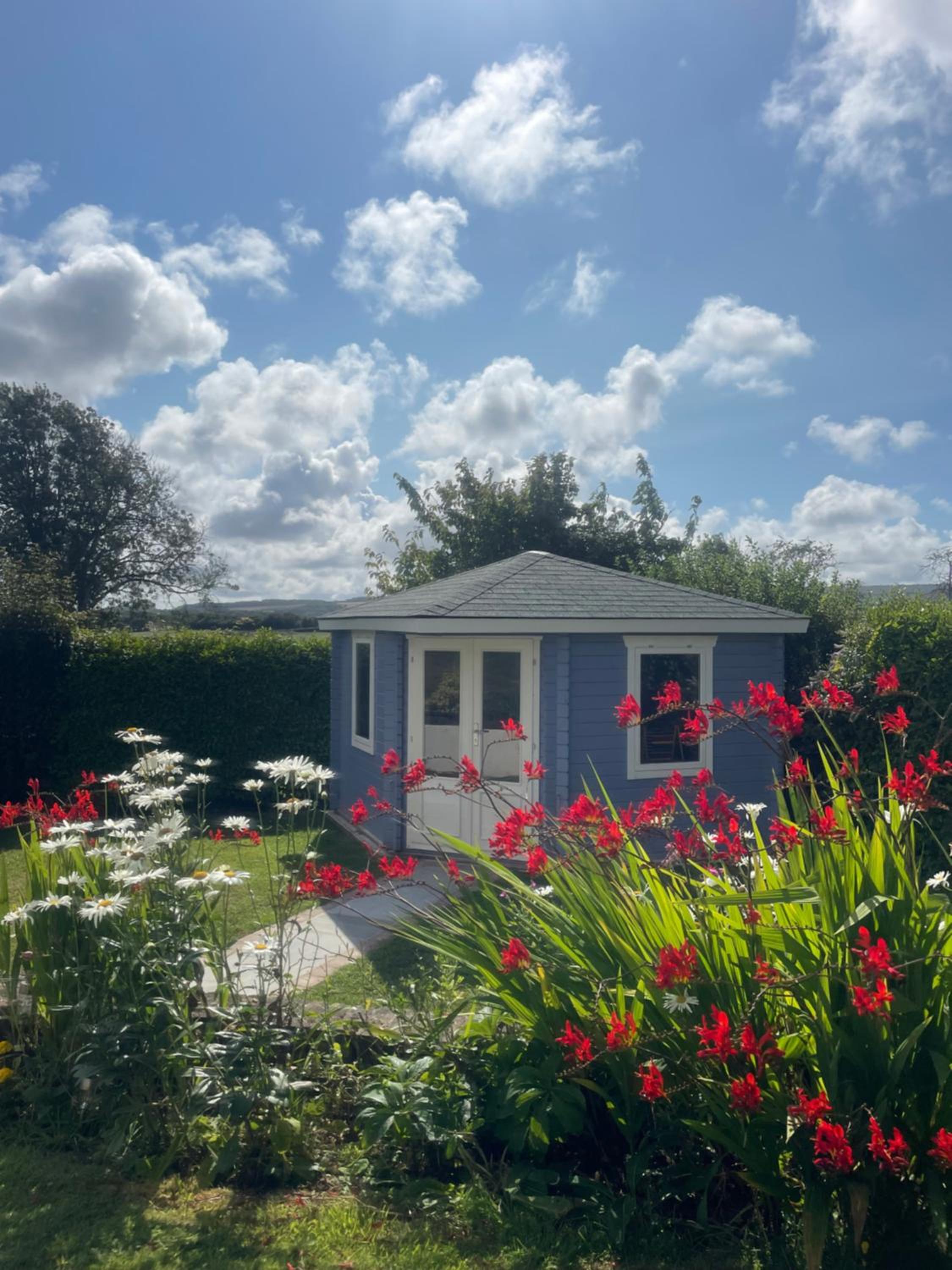 Three Gables, West Wight village house, Sleeps 10 view 4