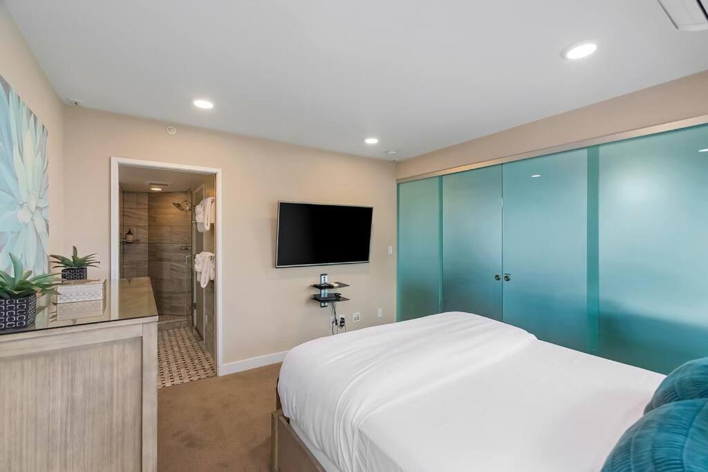 NewMark Tower’s Water Wheel Condo with Sea Views view 4