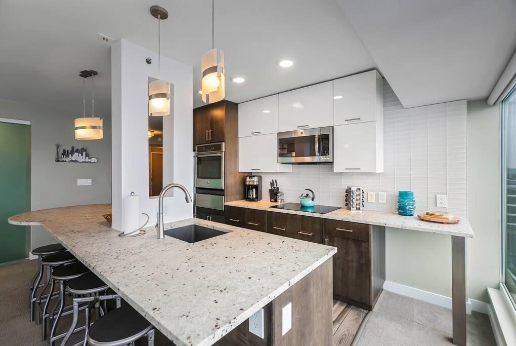 NewMark Tower’s Water Wheel Condo with Sea Views view 5