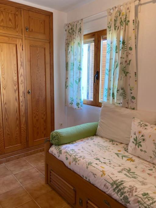 Adosado en Dénia con gran jardín