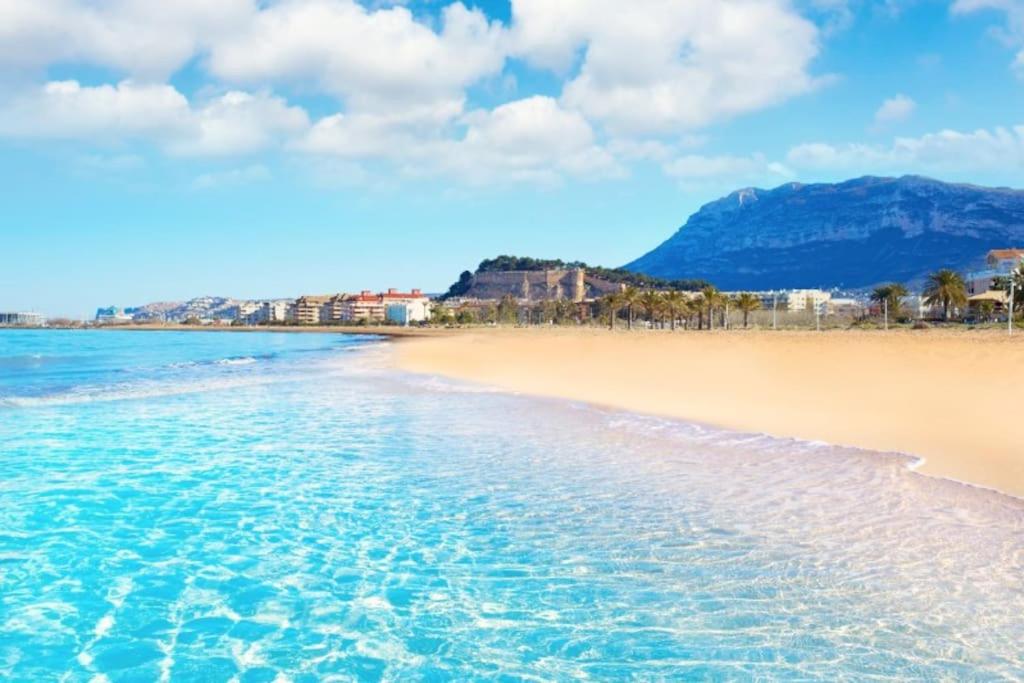 Adosado en Dénia con gran jardín