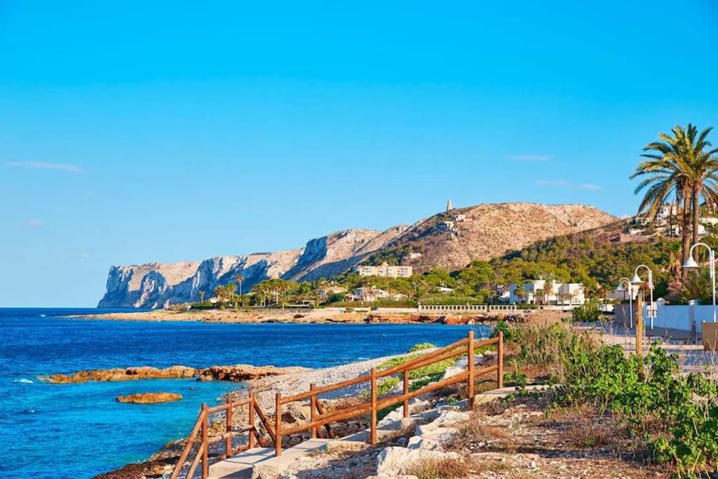 Adosado en Dénia con gran jardín