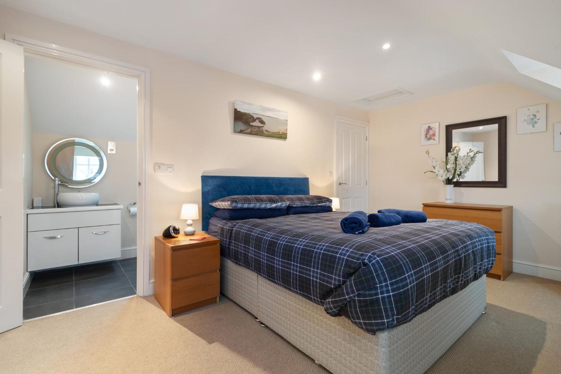 Park Place Court 2 - Close to Beach view 4