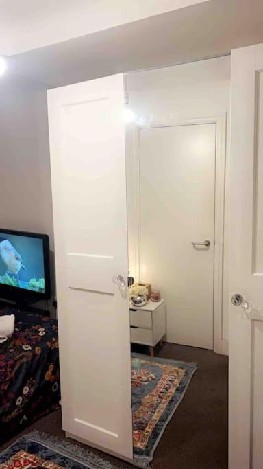 Deluxe Garden Apartment