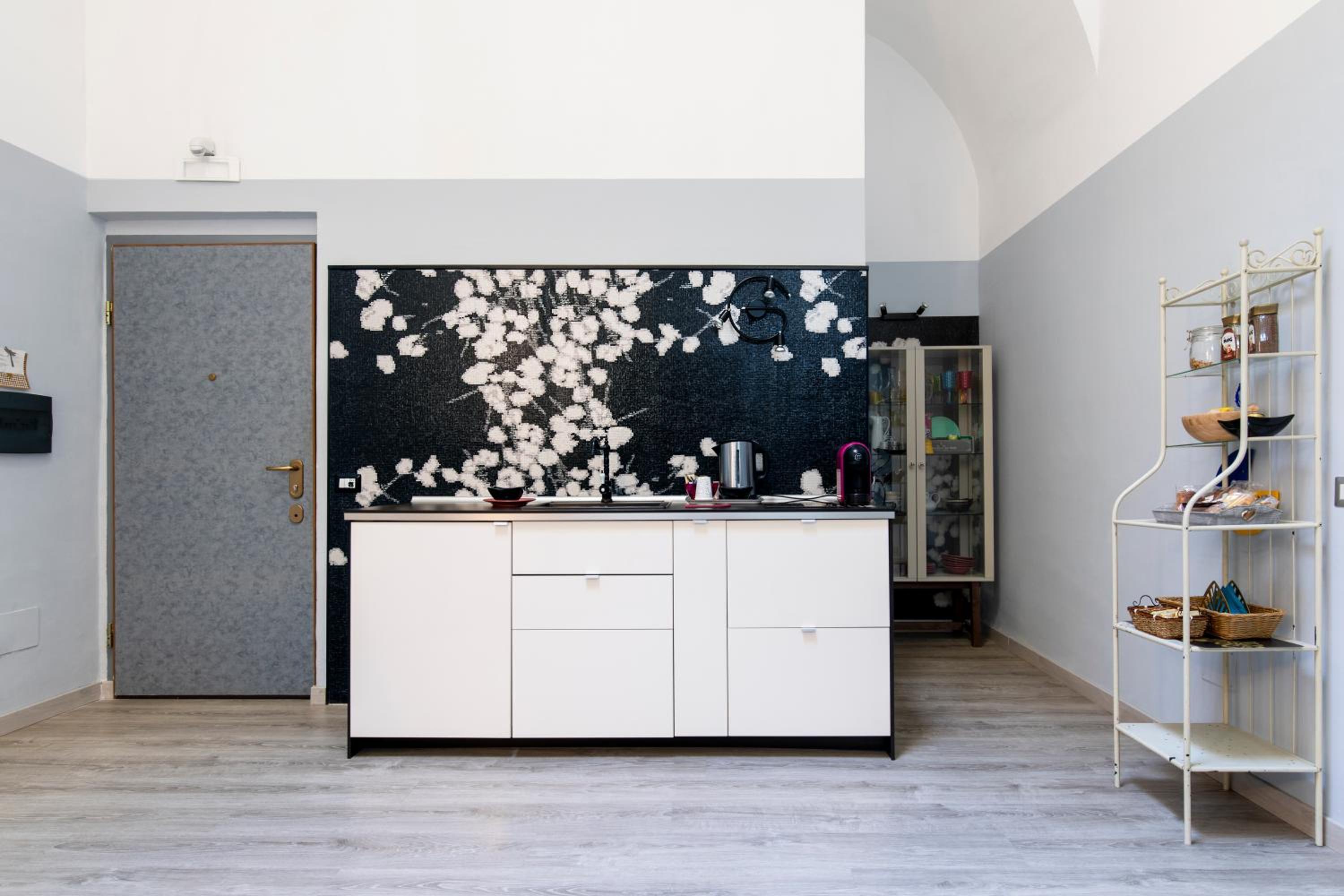 Home&More — 12