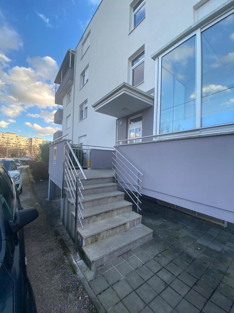 Studio Apartman Ana