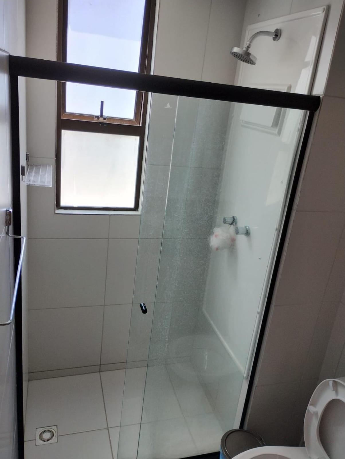 Apt com duas garagens com vista p piscina D002