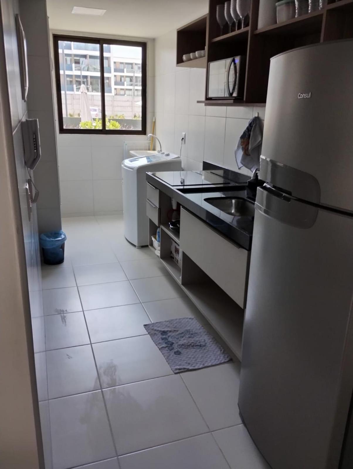 Apt com duas garagens com vista p piscina D002