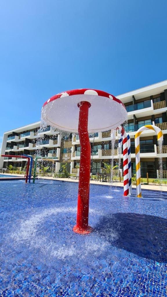 Apt com duas garagens com vista p piscina D002