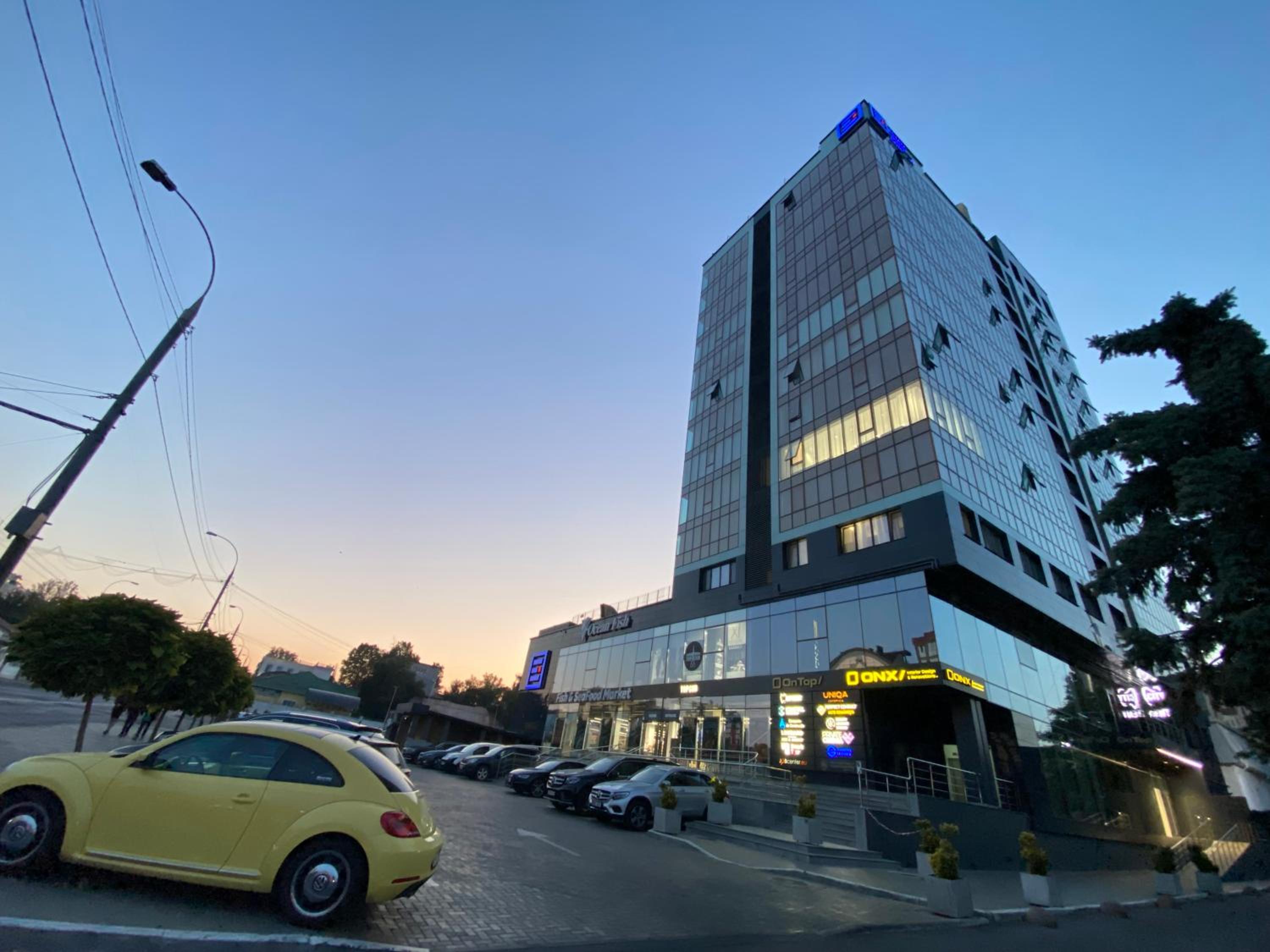 RentNow Central Top Apartment