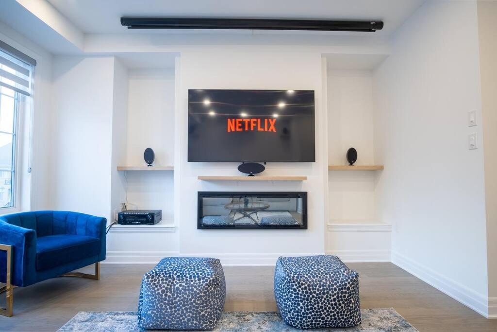 Modern 4-Bed Townhome with Cinema & Roof Terrace