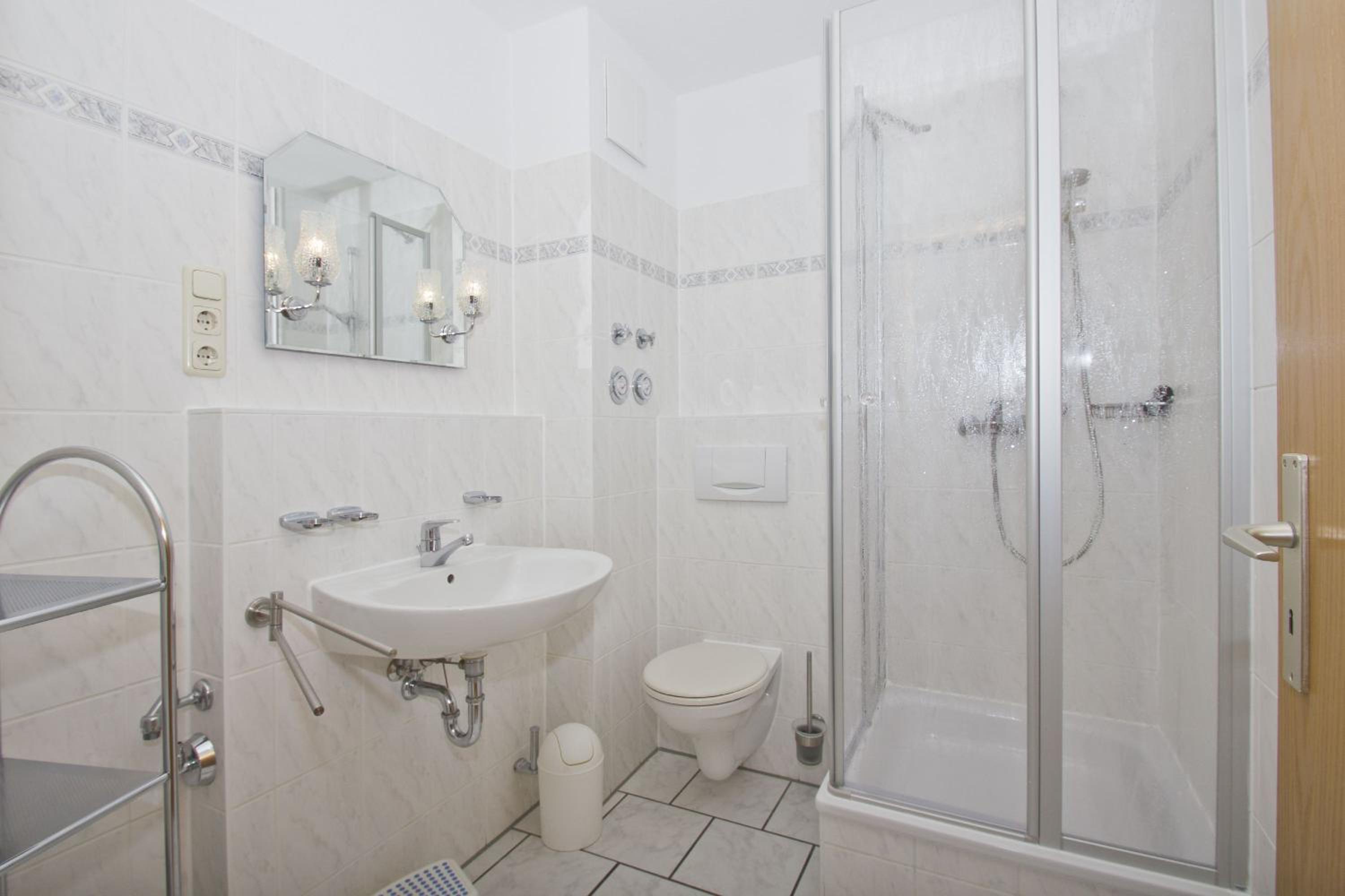 Villa Karola FeWo 15 mit gratis Nutzung vom AHOI Erlebnisbad und Sauna in Sellin