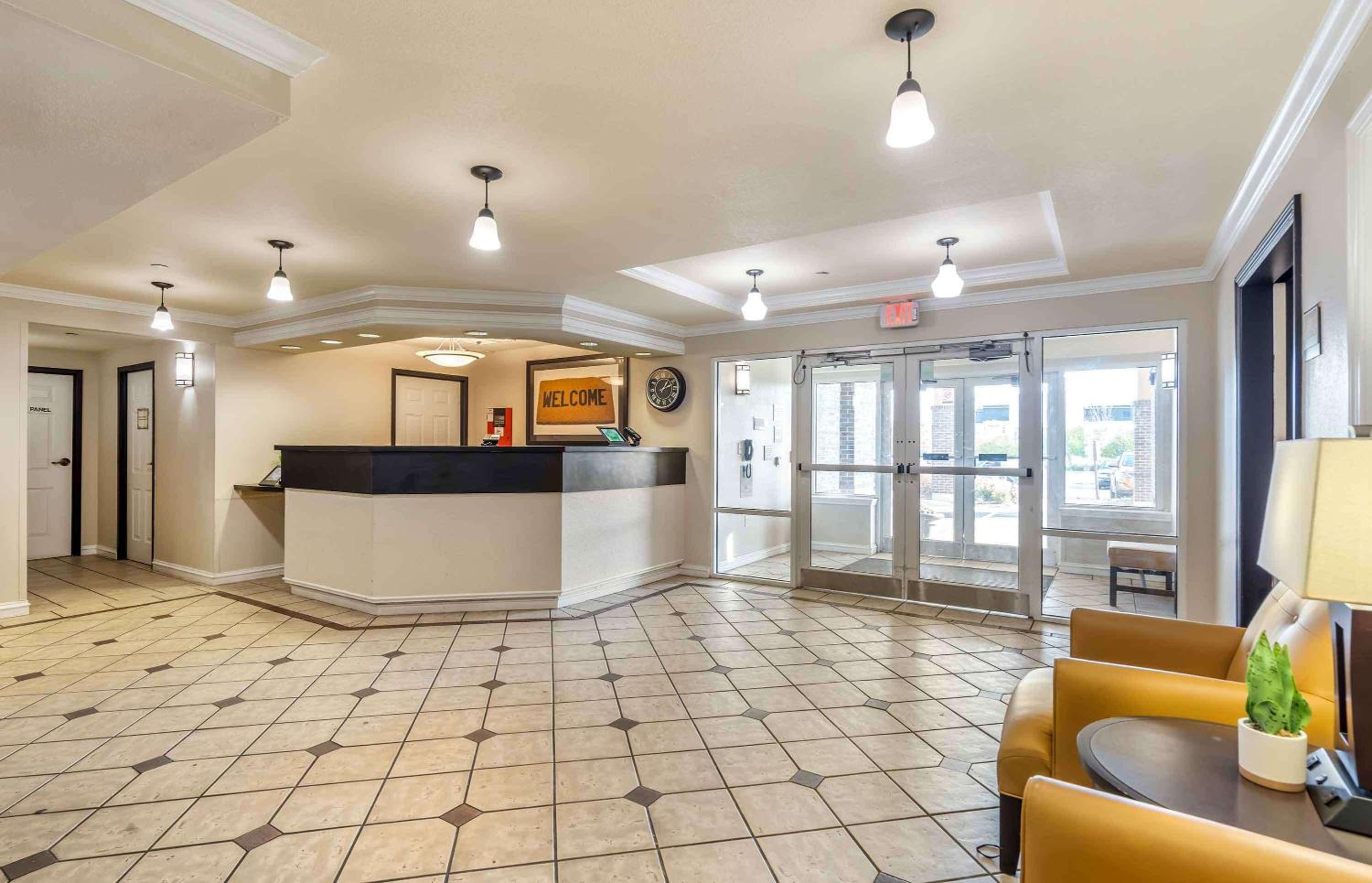 Extended Stay America Select Suites - Chicago - Lombard - Oakbrook