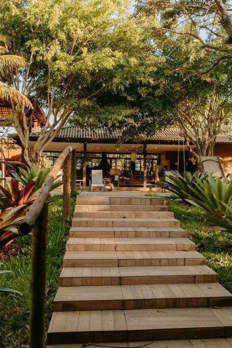 Casa em Saquarema com 8 suítes.