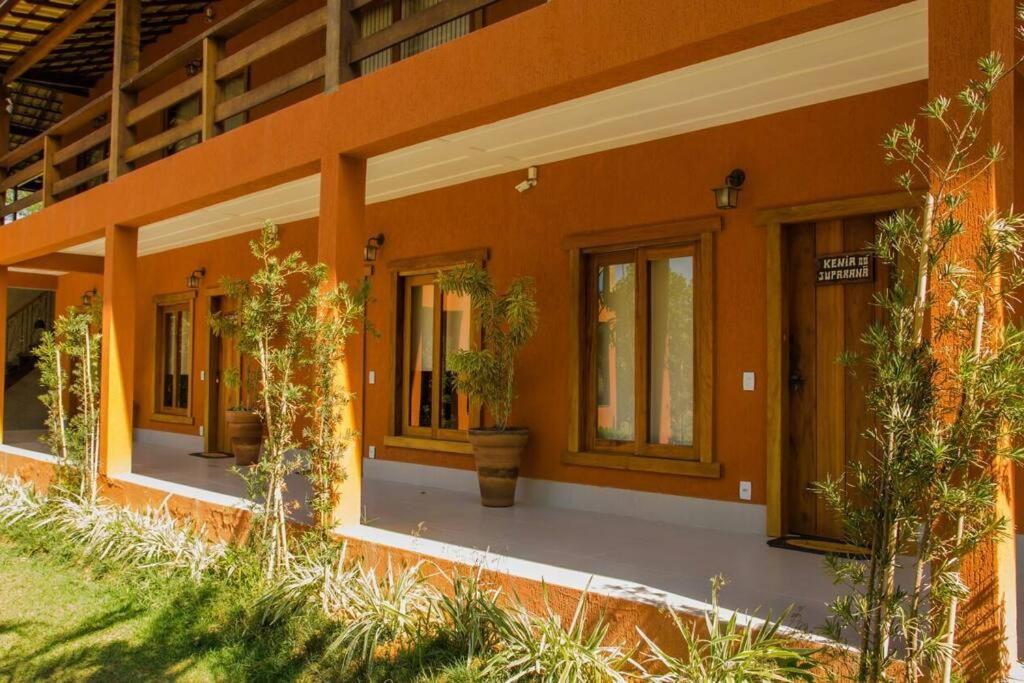 Casa em Saquarema com 8 suítes.