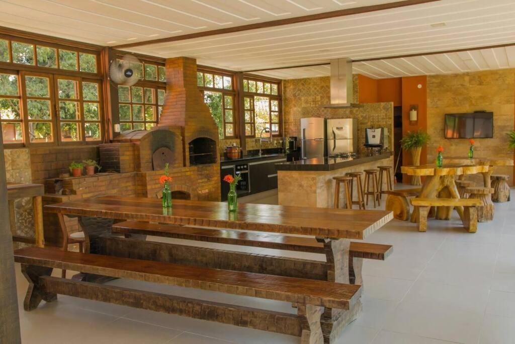 Casa em Saquarema com 8 suítes.