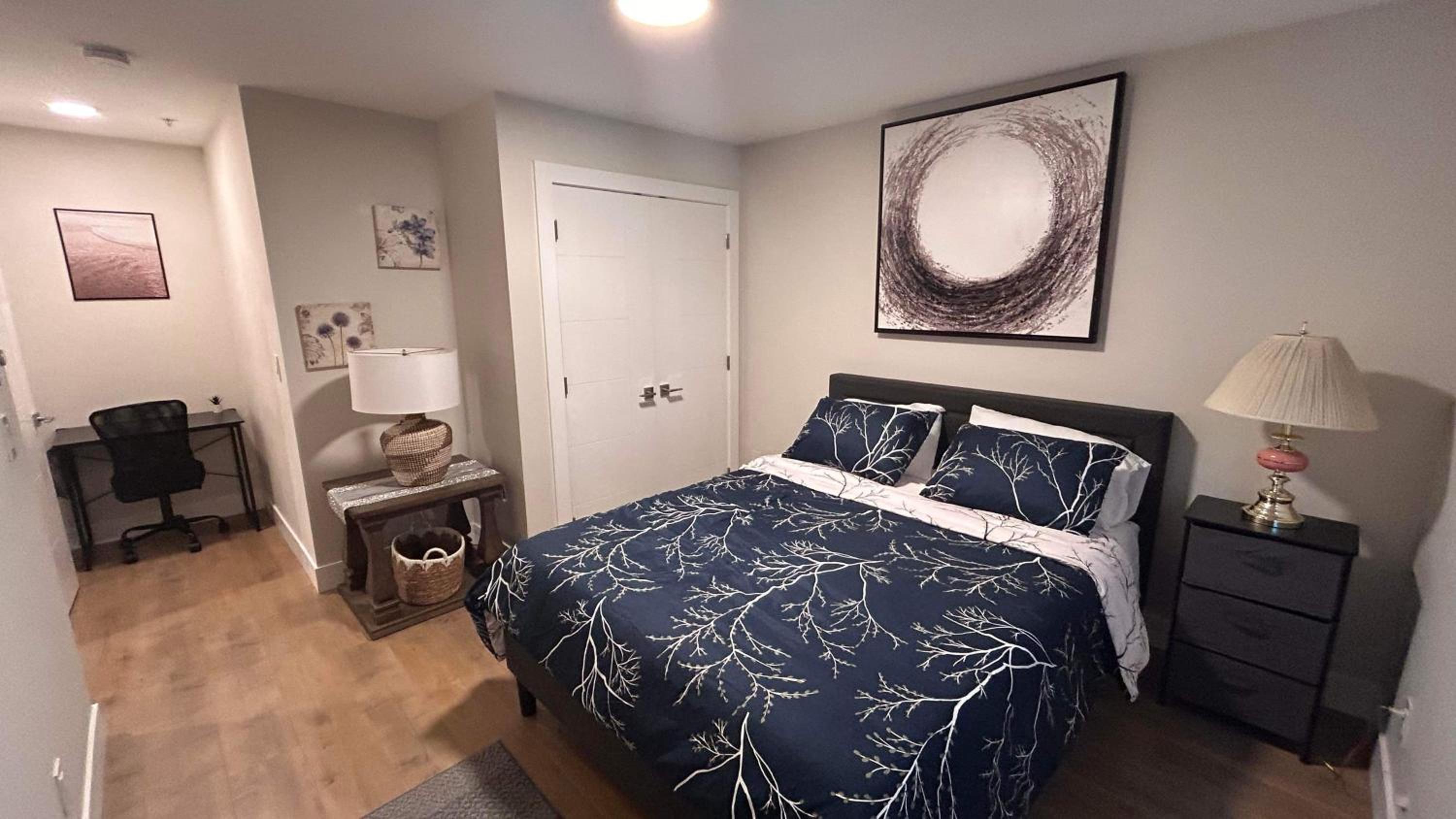 New, Spacious 2 Bedrooms in Downtown With Free Parking!