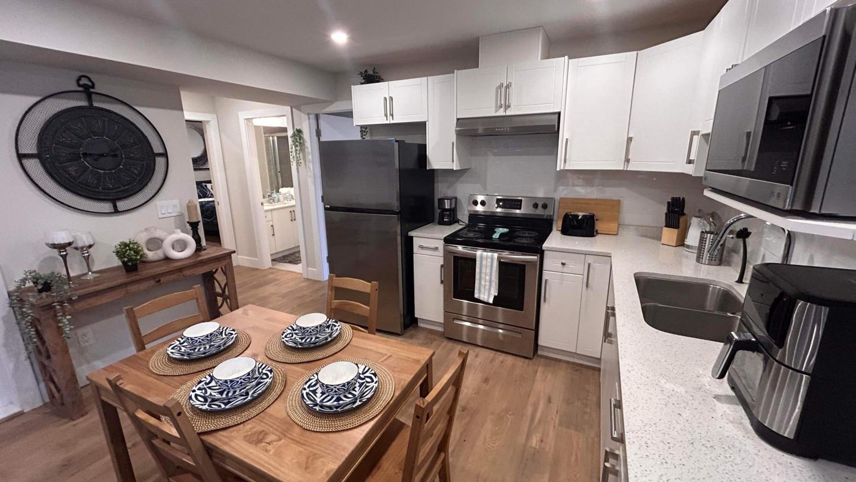 New, Spacious 2 Bedrooms in Downtown With Free Parking!