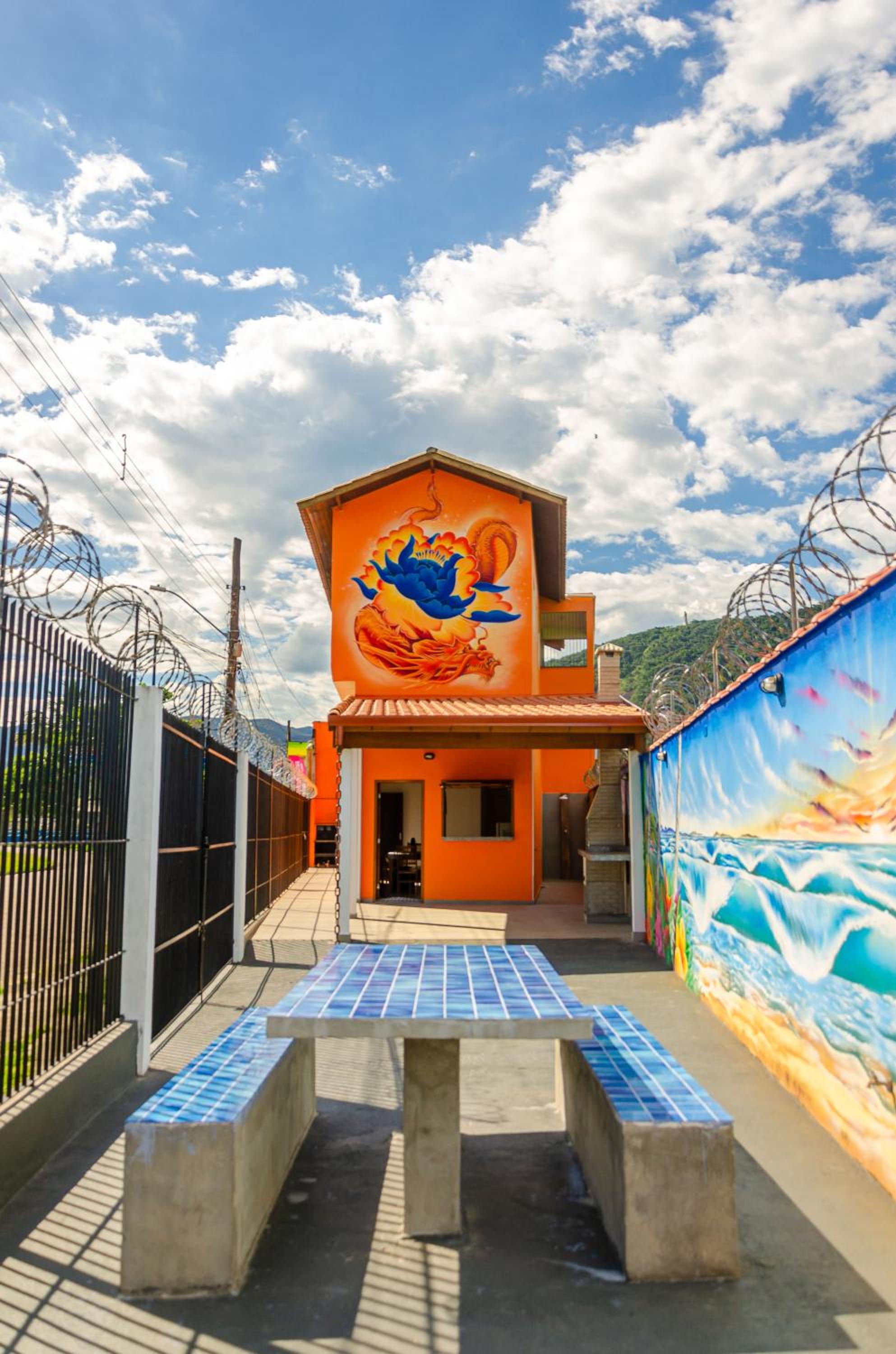 Casa Térrea com Churrasqueira