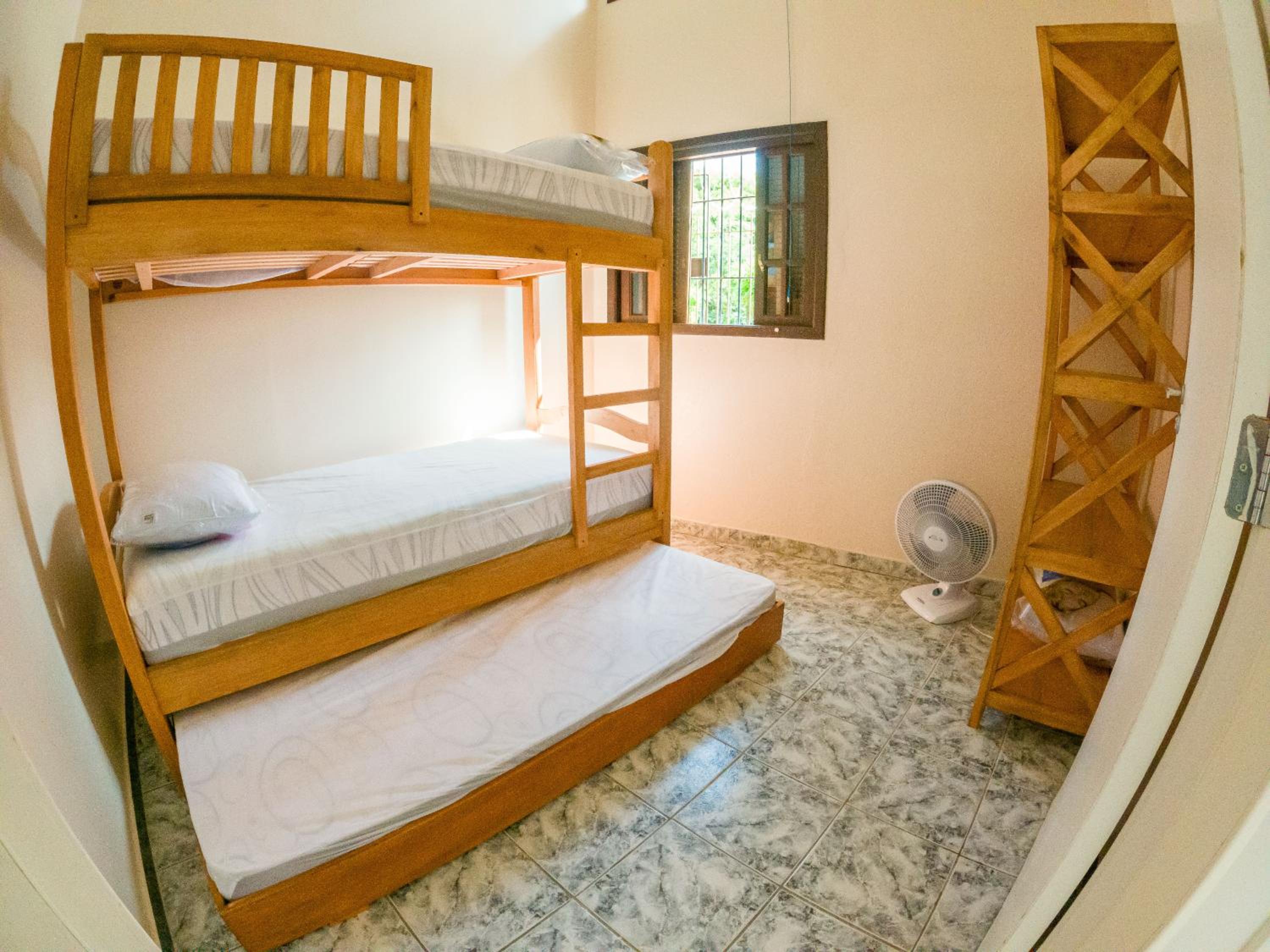 Casa Térrea com Churrasqueira