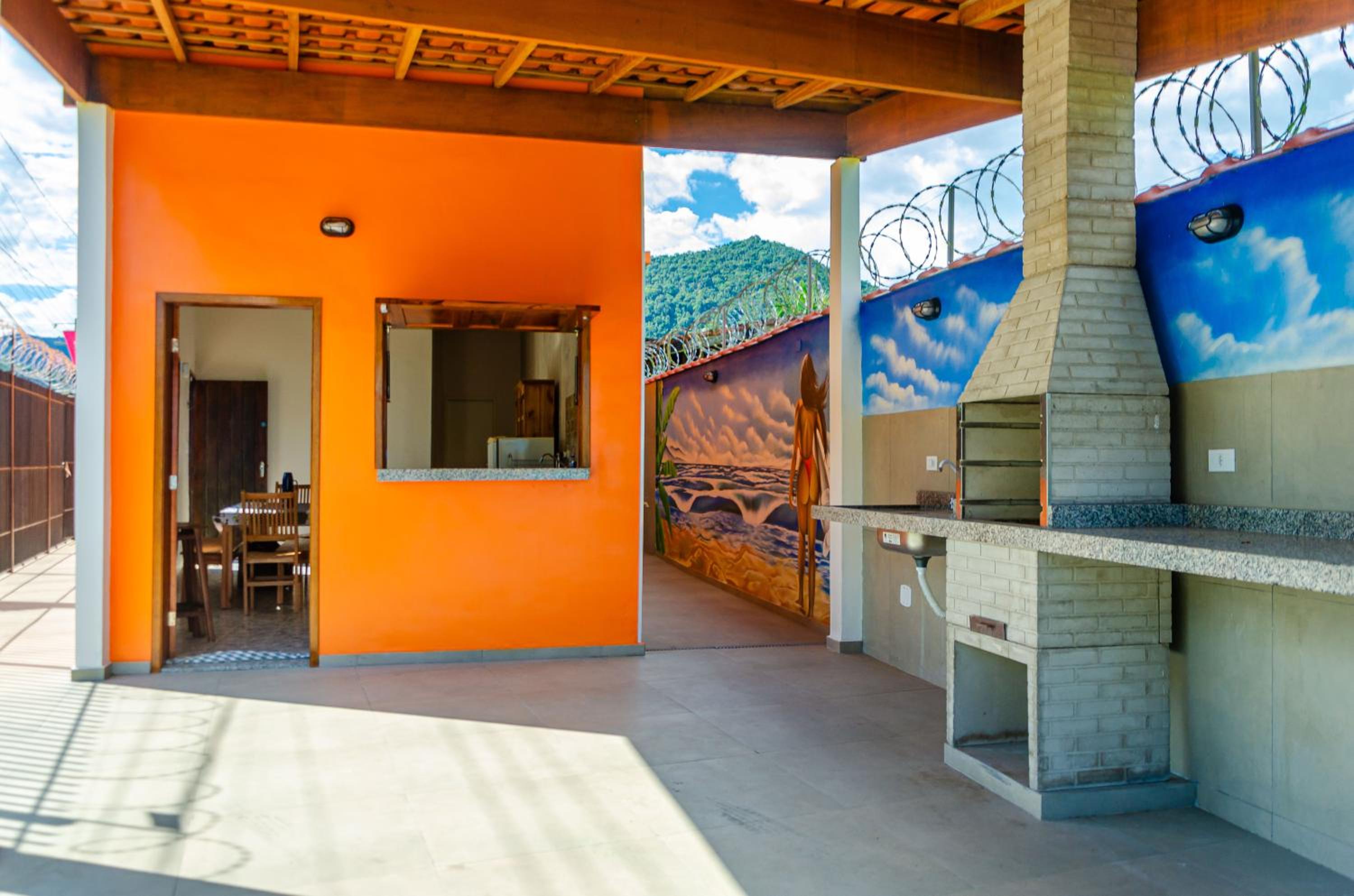 Casa Térrea com Churrasqueira