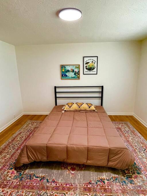 6BR Spacious-Bright-Modern