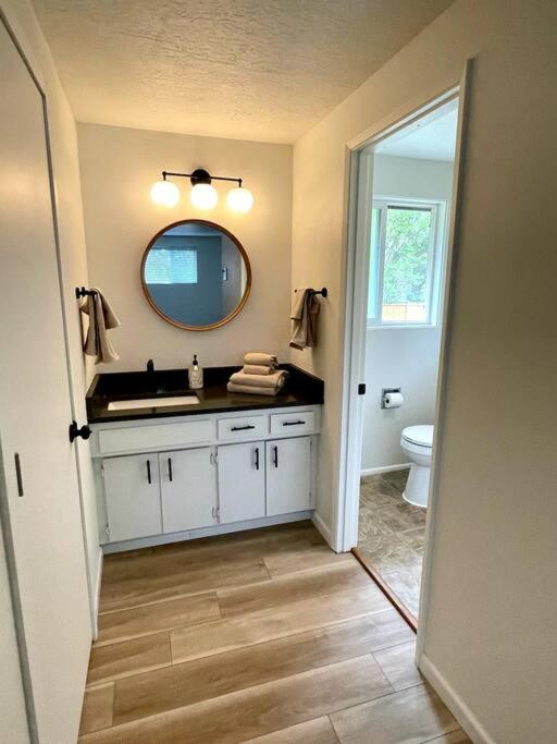6BR Spacious-Bright-Modern