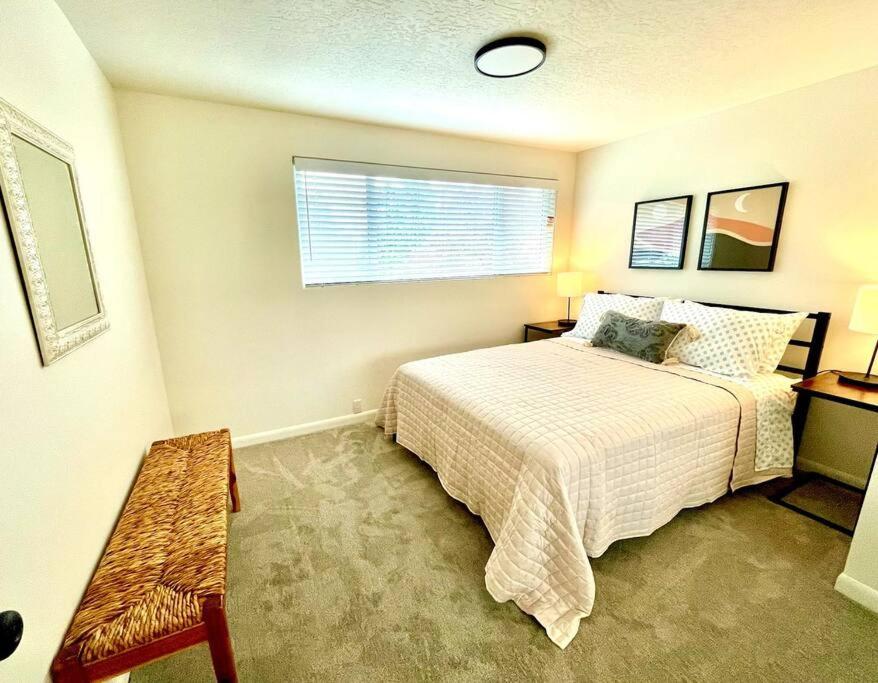 6BR Spacious-Bright-Modern