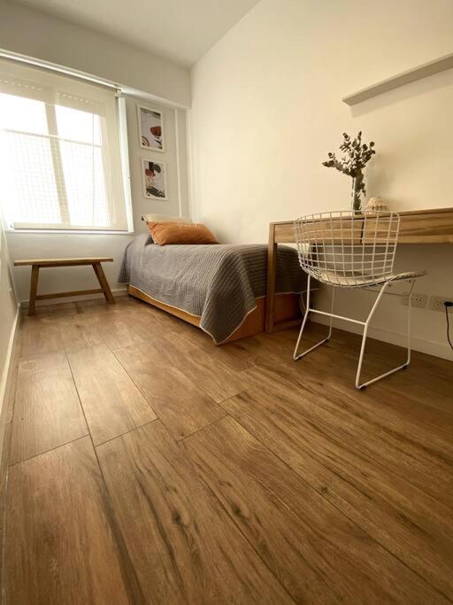 Modern 2 Bedroom Apt at Recoleta