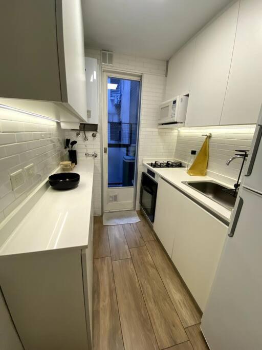 Modern 2 Bedroom Apt at Recoleta