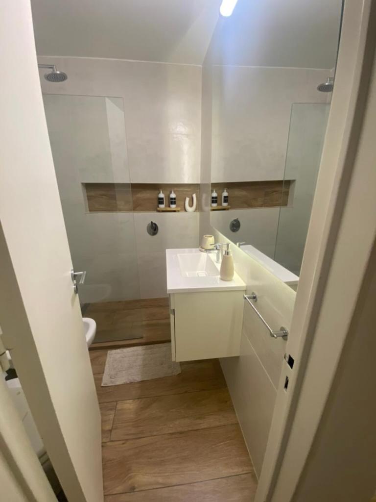 Modern 2 Bedroom Apt at Recoleta