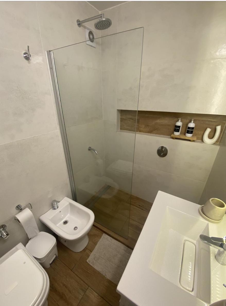 Modern 2 Bedroom Apt at Recoleta