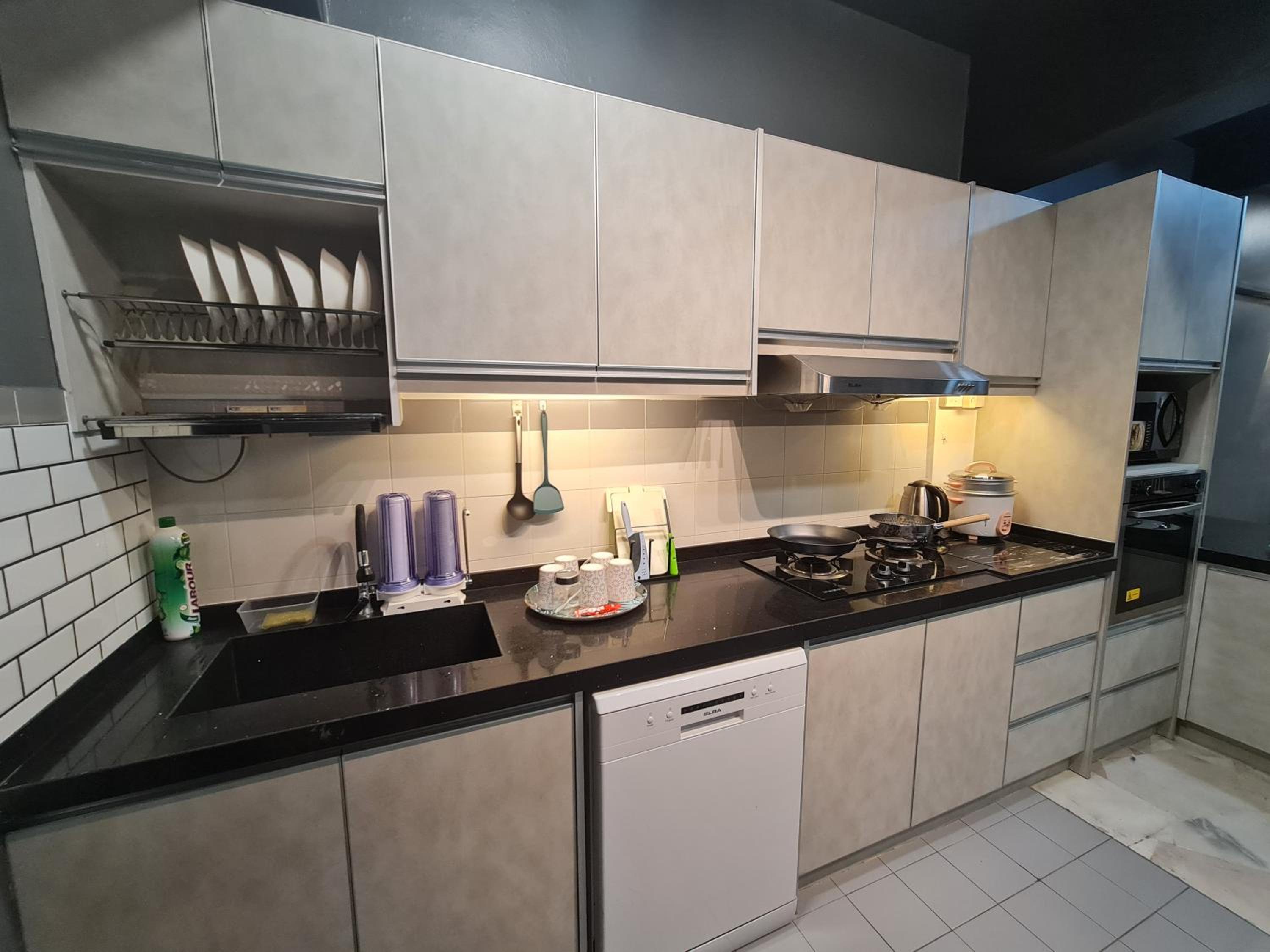 6-13pax, Duplex BBQ front sea view