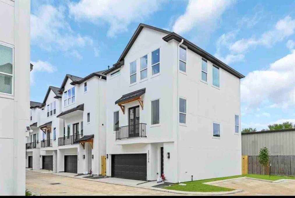 Memorial Luxury Townhome