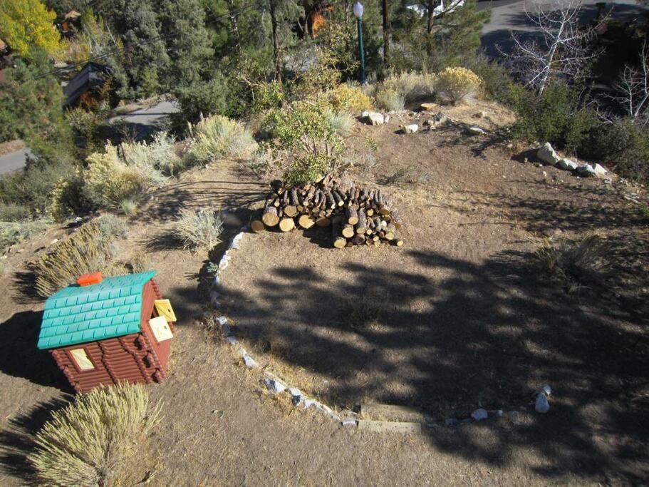 Lovely Mountain-View Retreat- gorgeous views!