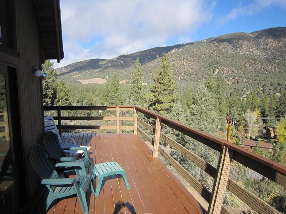 Lovely Mountain-View Retreat- gorgeous views!