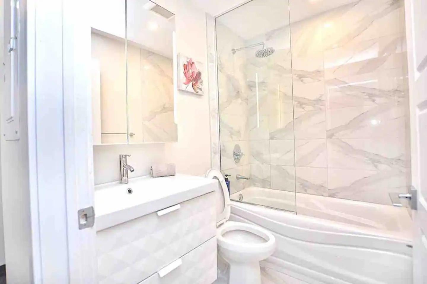 Beautiful 4-BDR in Heart of Plateau Mont-Royal