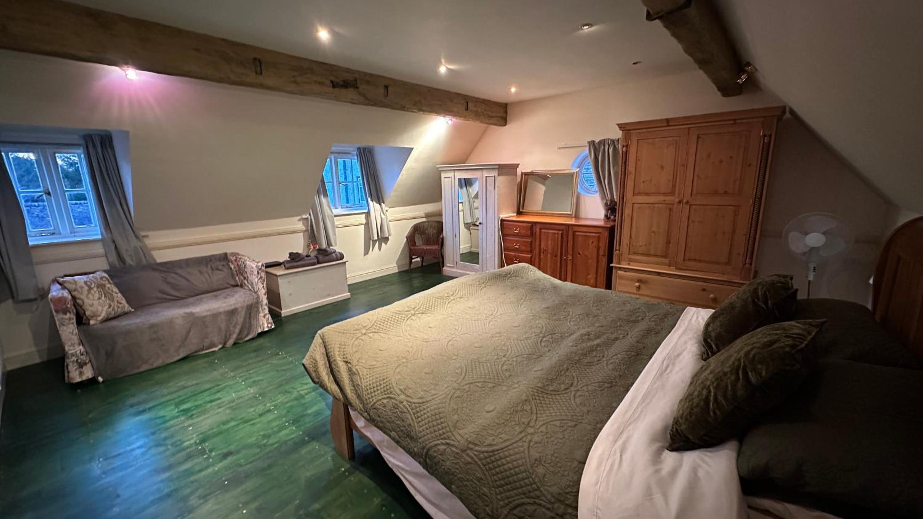 Holly Cottage