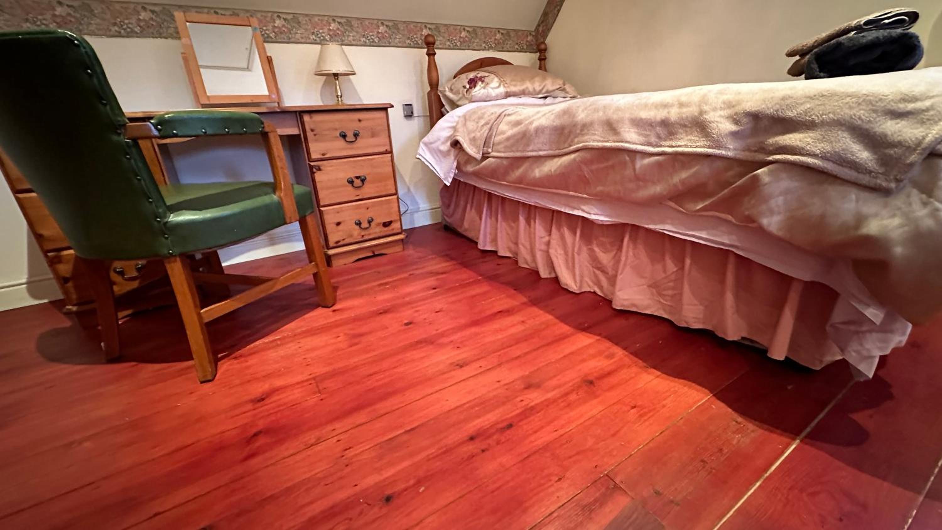 Holly Cottage