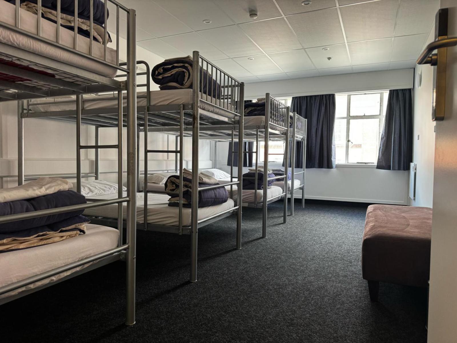 Hotel Waterloo & Backpackers - Image 3