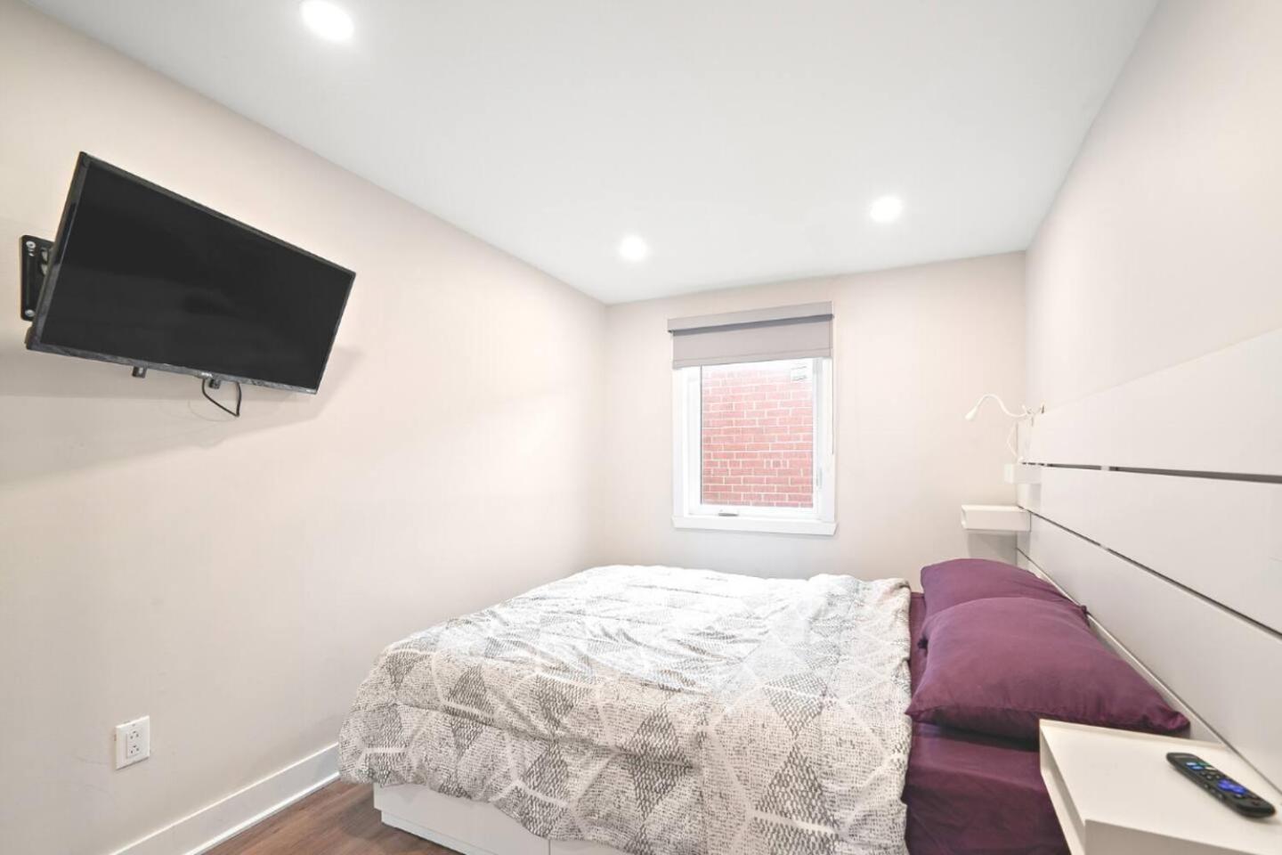 DUPLEX 6 BEDROOMS IN HEART OF PLATEAU MONT-ROYAL