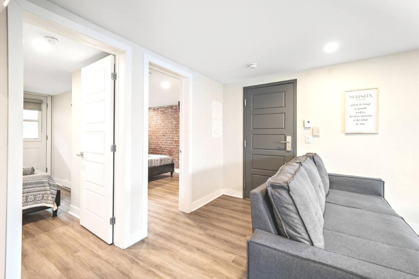 DUPLEX 6 BEDROOMS IN HEART OF PLATEAU MONT-ROYAL