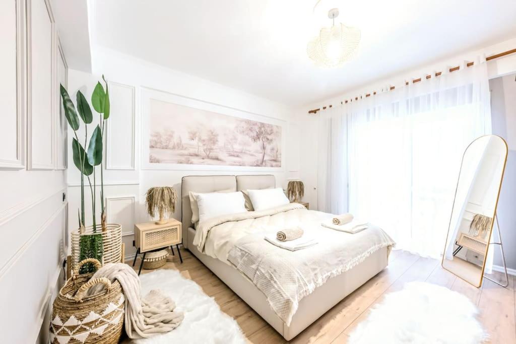 Premium , Marina , Center , Beachfront