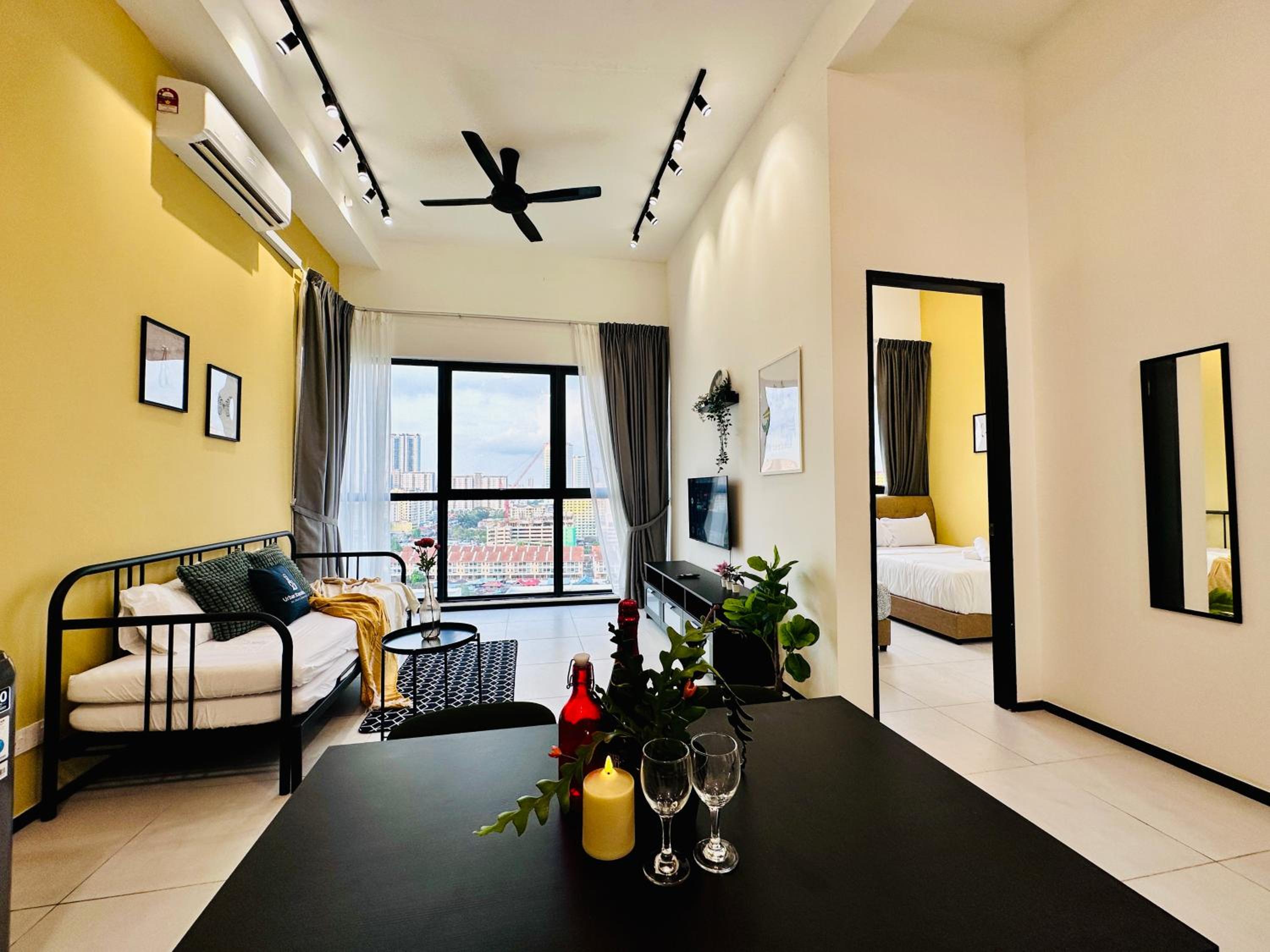 Urban Suite Spacious 2 or 3 Bedroom and 2Bathroom at Georgetown by URBAN STAYCATION HENG COSY photo 5