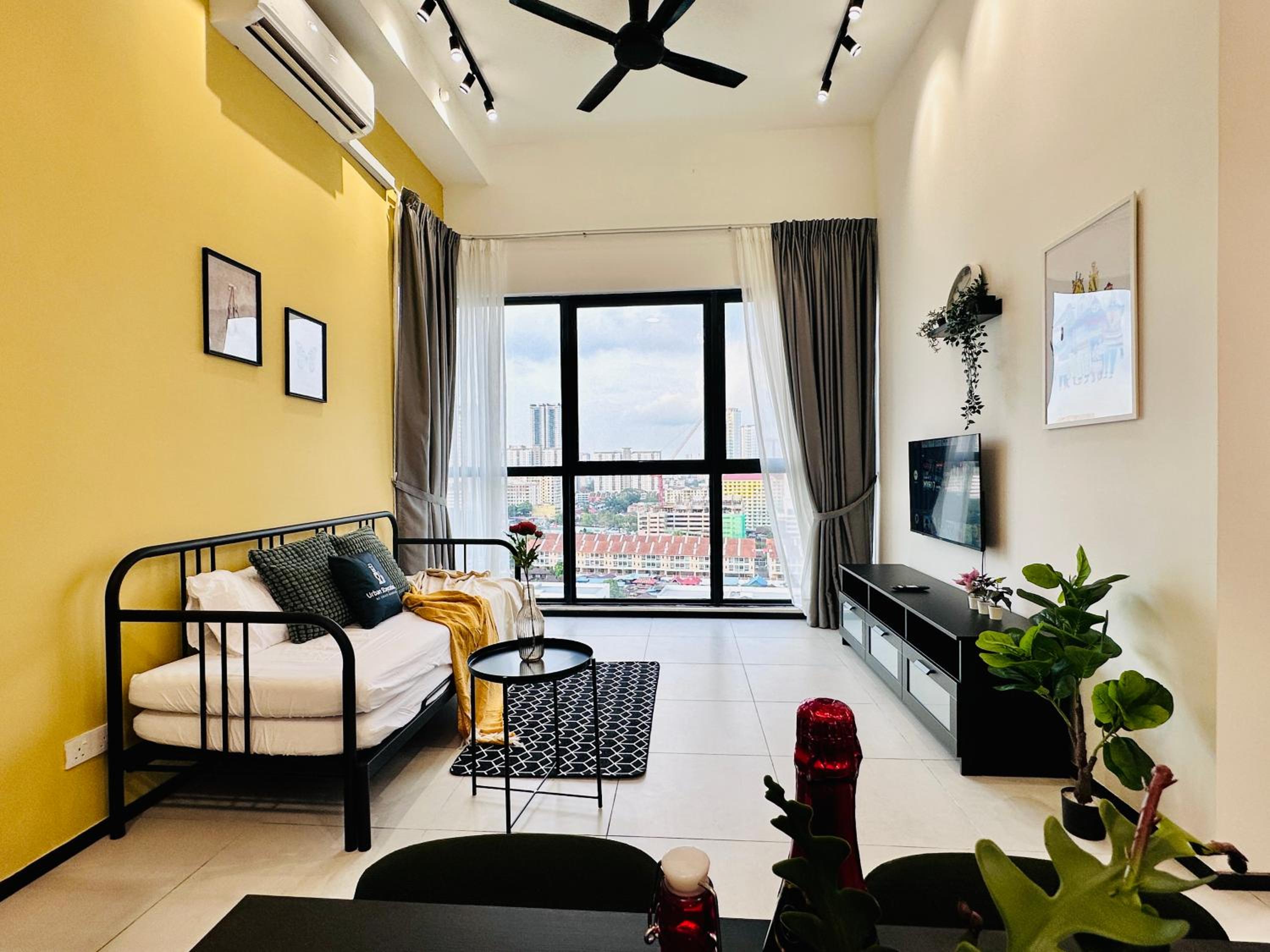 Urban Suite Spacious 2 or 3 Bedroom and 2Bathroom at Georgetown by URBAN STAYCATION HENG COSY photo 6