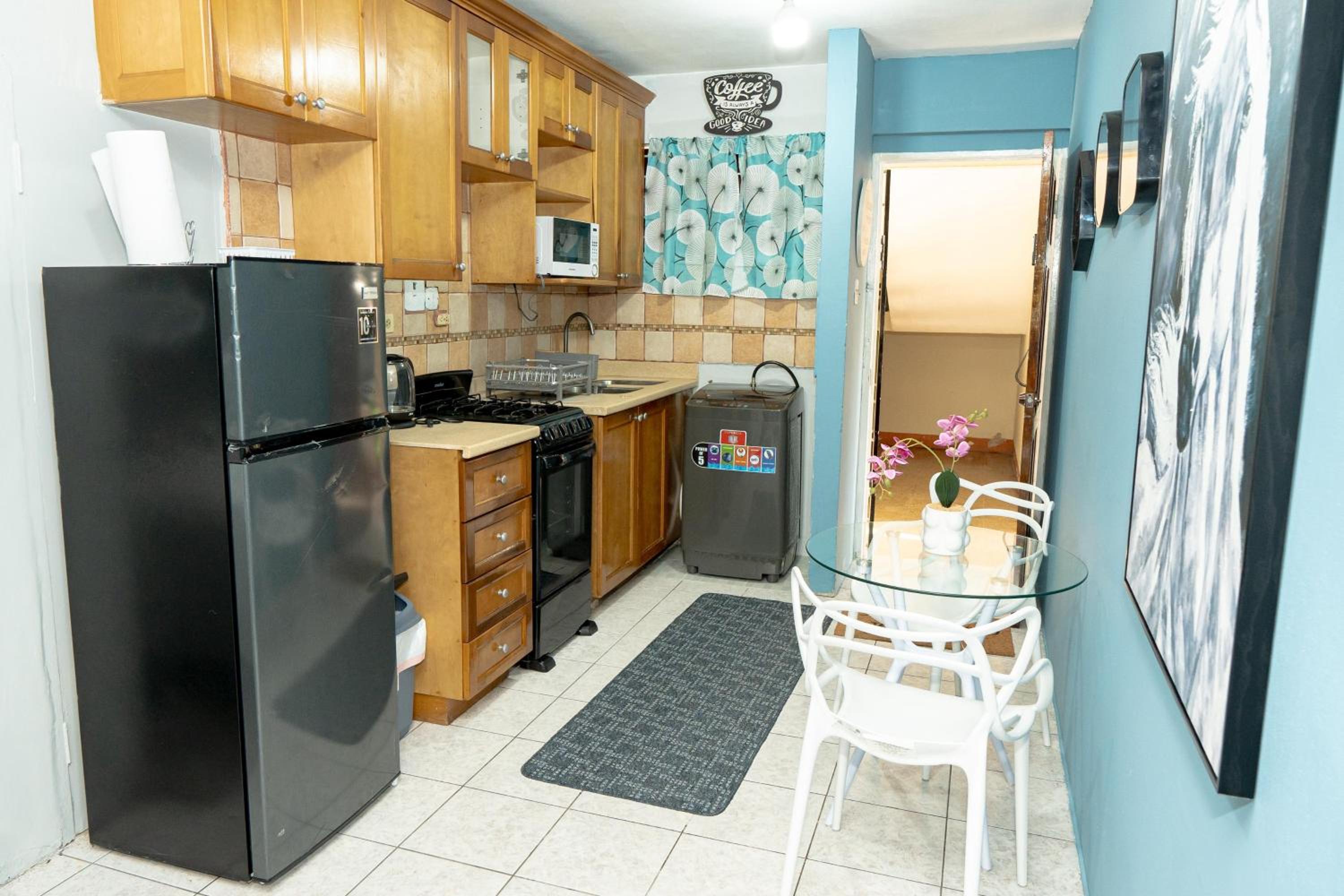 Finest Accommodation Oxford Manor One Bedroom Apt # 27 view 2