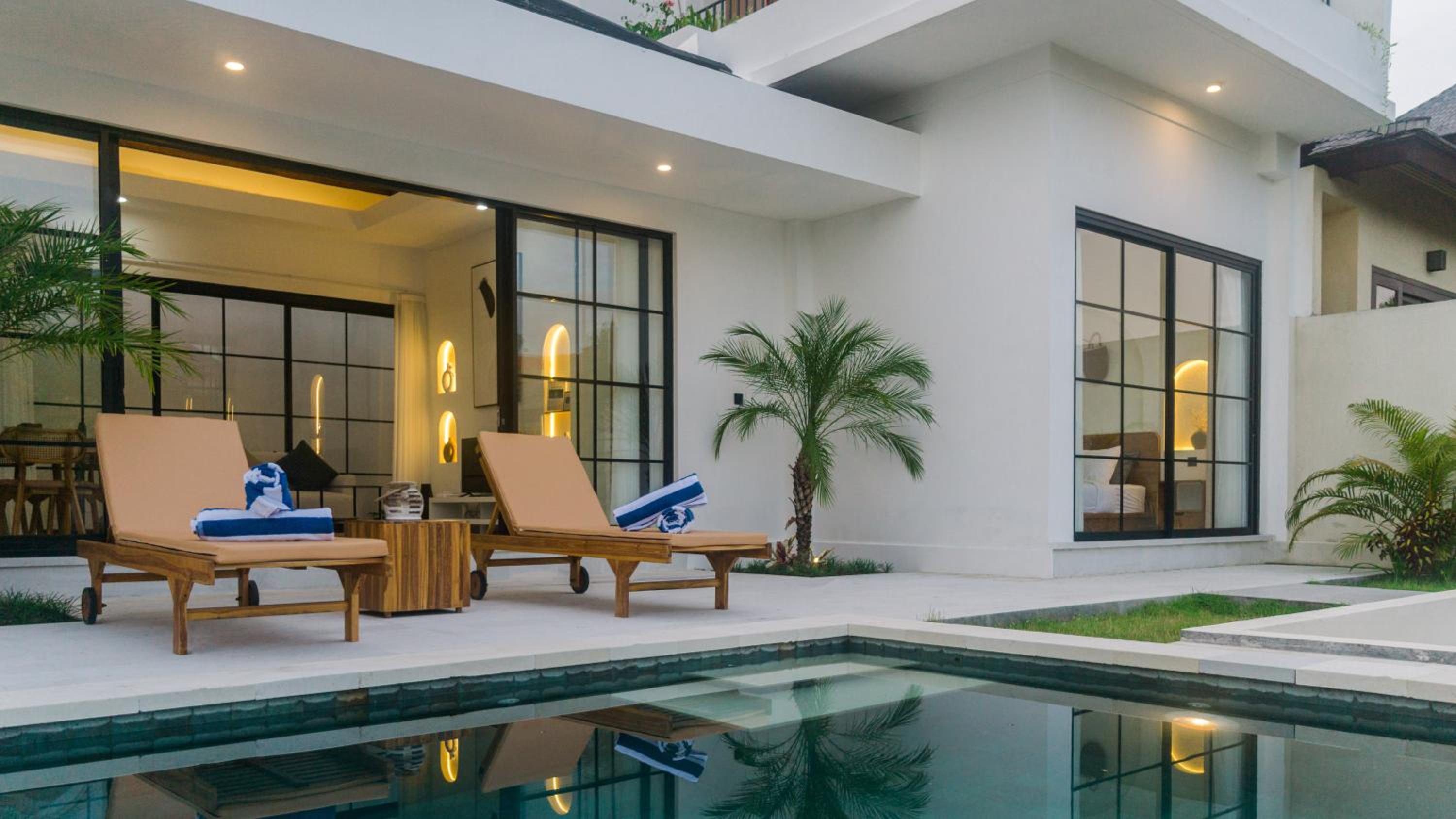 Villa Ventadua by Maheswara