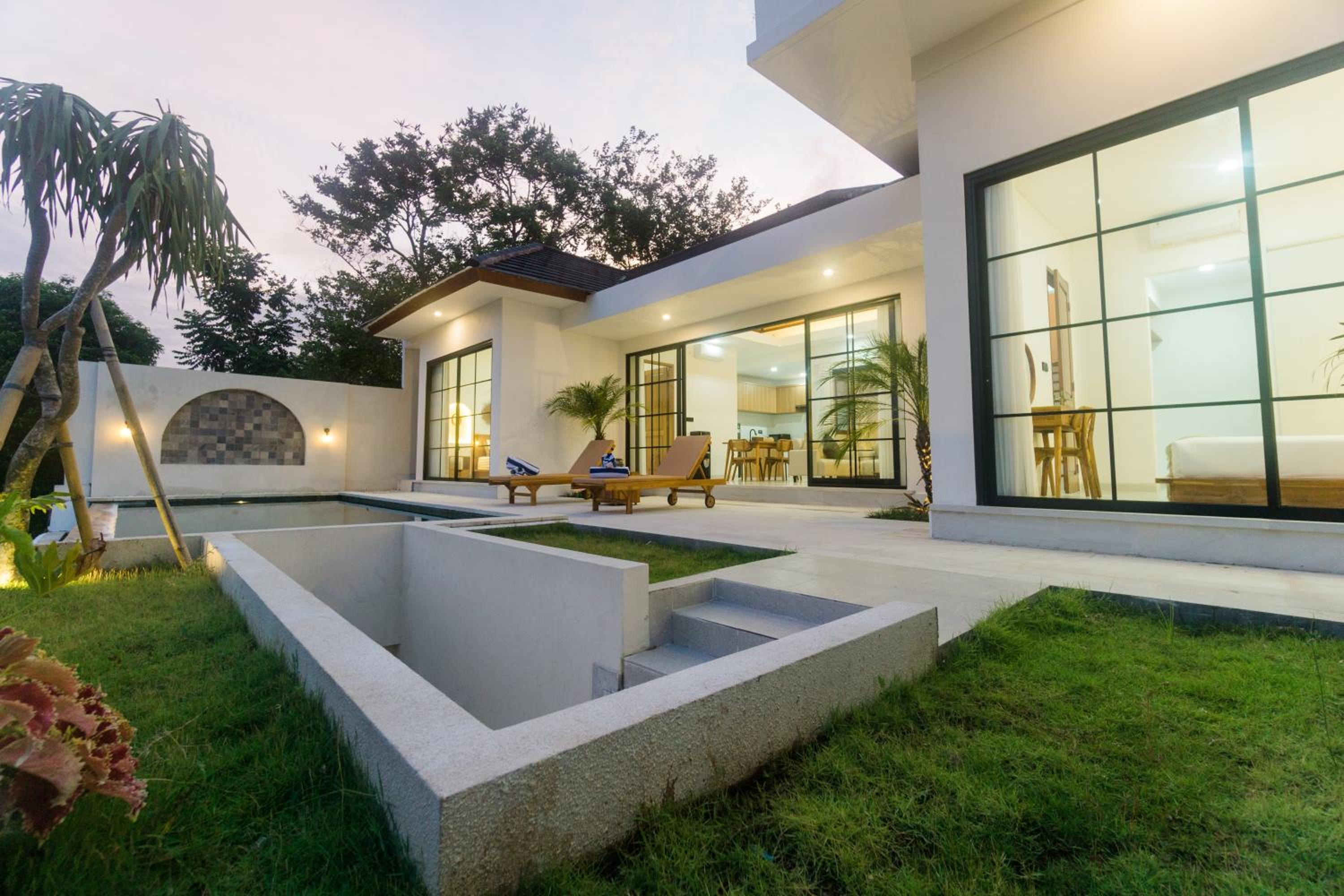 Villa Ventadua by Maheswara