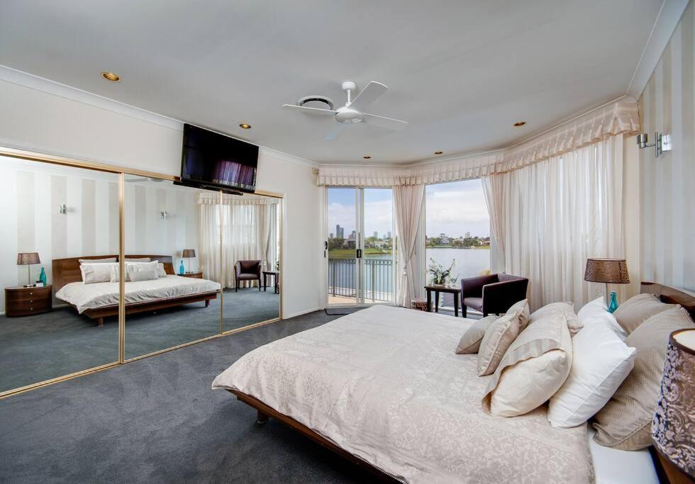 Broadbeach Waterfront - GOLD COAST WINNER!